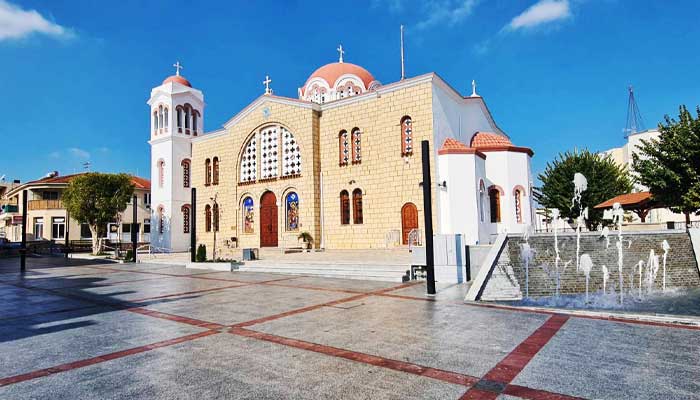 Πλατεία Αποστόλου Λουκά